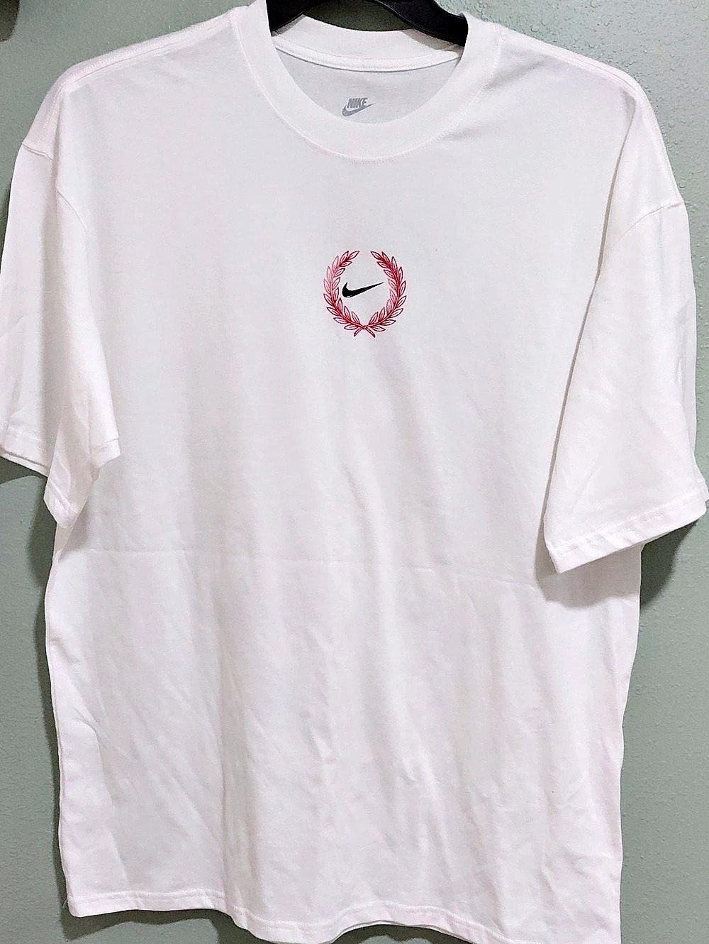 Nike Sportswear Wings of Victory Graphic T-Shirt Men's Medium